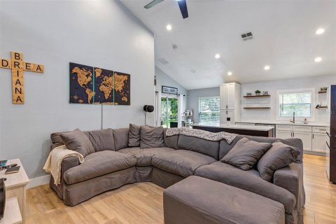 Casa en venta en Orlando, Florida, 4 dormitorios, 198.44 m2 № 1785609 - foto 6