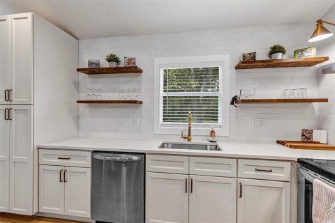 Casa en venta en Orlando, Florida, 4 dormitorios, 198.44 m2 № 1785609 - foto 13