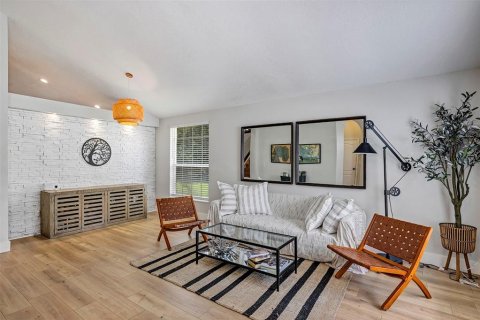 Casa en venta en Orlando, Florida, 4 dormitorios, 198.44 m2 № 1785609 - foto 3
