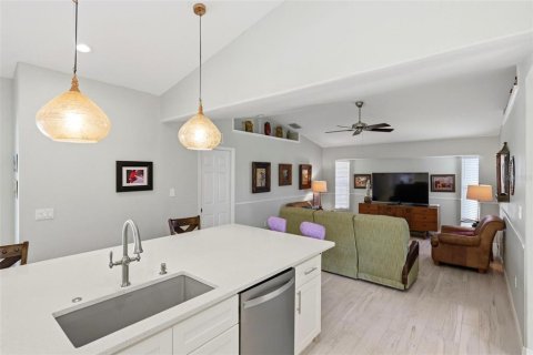 House in Rotonda, Florida 4 bedrooms, 220.36 sq.m. № 2102286 - photo 14