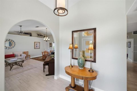 House in Rotonda, Florida 4 bedrooms, 220.36 sq.m. № 2102286 - photo 4