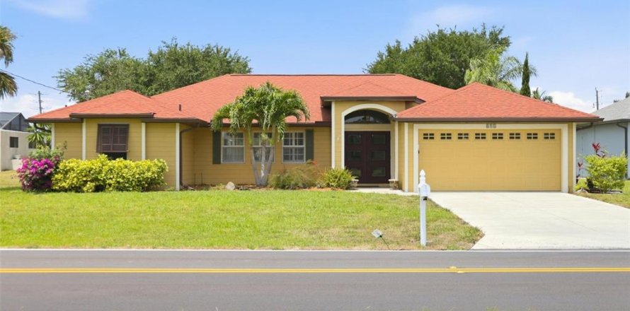 House in Rotonda, Florida 4 bedrooms, 220.36 sq.m. № 2102286