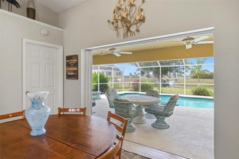 House in Rotonda, Florida 4 bedrooms, 220.36 sq.m. № 2102286 - photo 6