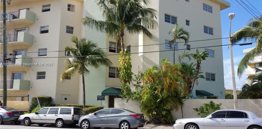 Condo à Miami Beach, Floride, 1 chambre  № 1852410