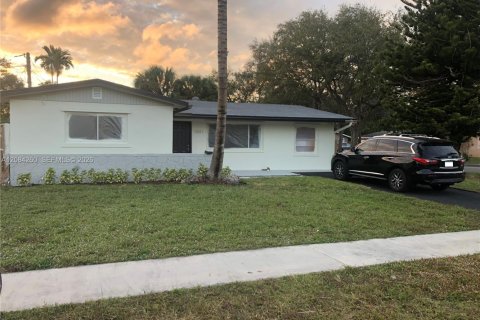 Villa ou maison à louer à Cooper City, Floride: 3 chambres, 129.23 m2 № 2351081 - photo 3