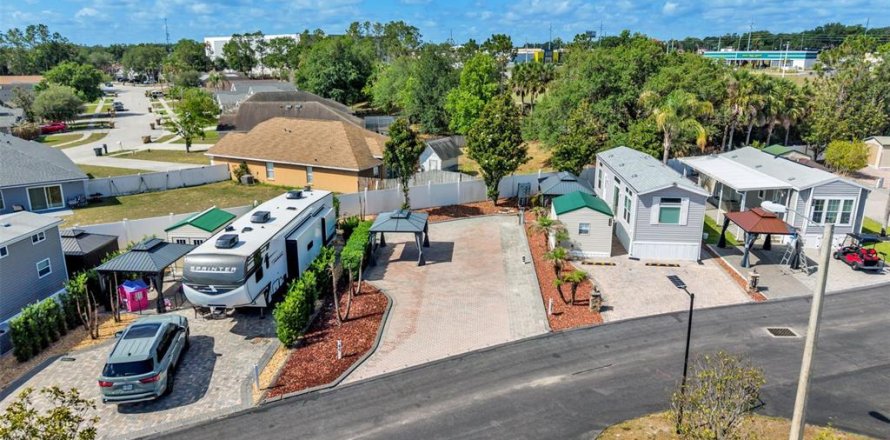 Terreno en Clermont, Florida № 2098209
