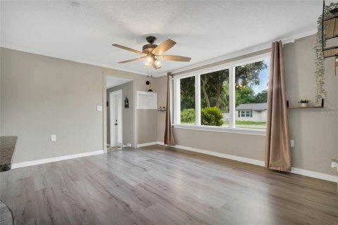 House in Mount Dora, Florida 2 bedrooms, 91.97 sq.m. № 1898684 - photo 5