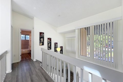 Casa en venta en Fruitland Park, Florida, 4 dormitorios, 229.47 m2 № 1899085 - foto 21