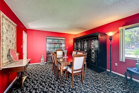 Casa en venta en Fruitland Park, Florida, 4 dormitorios, 229.47 m2 № 1899085 - foto 17
