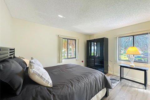 Casa en venta en Fruitland Park, Florida, 4 dormitorios, 229.47 m2 № 1899085 - foto 24