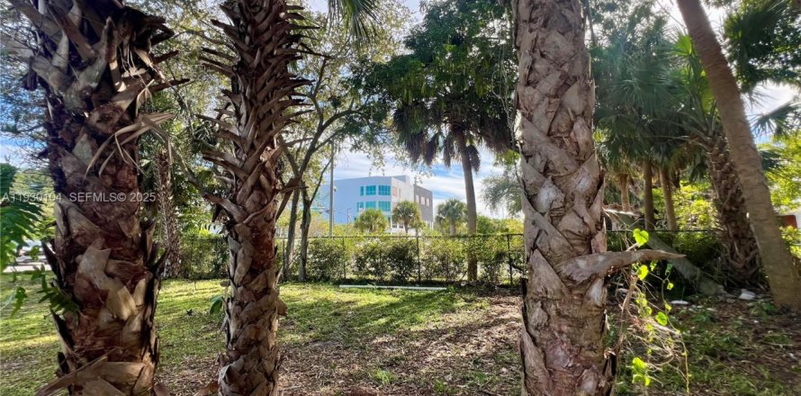 Land in Fort Lauderdale, Florida № 2034173