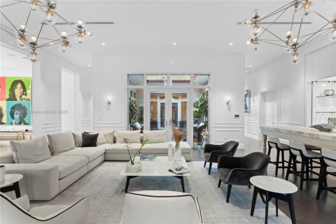 Casa en venta en Miami, Florida, 6 dormitorios, 828.78 m2 № 1698949 - foto 10