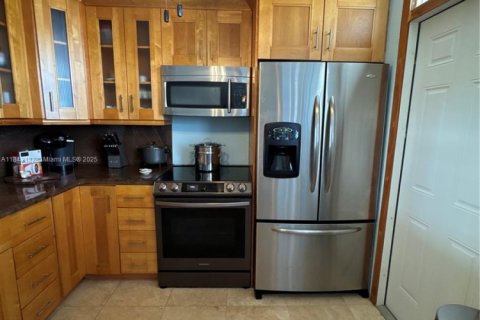 Condominio en alquiler en North Miami Beach, Florida, 2 dormitorios, 103.12 m2 № 2012896 - foto 10