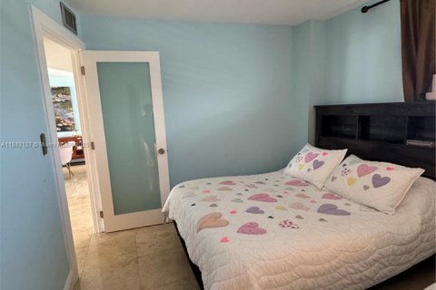 Condominio en alquiler en North Miami Beach, Florida, 2 dormitorios, 103.12 m2 № 2012896 - foto 5