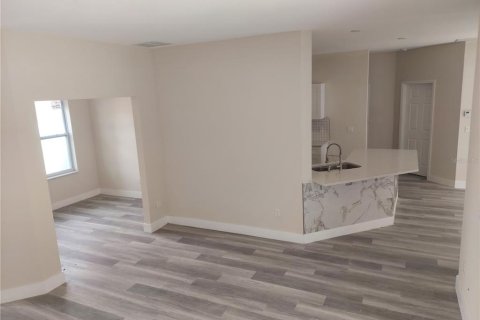 Casa en venta en Port Charlotte, Florida, 3 dormitorios, 153.75 m2 № 233989 - foto 10