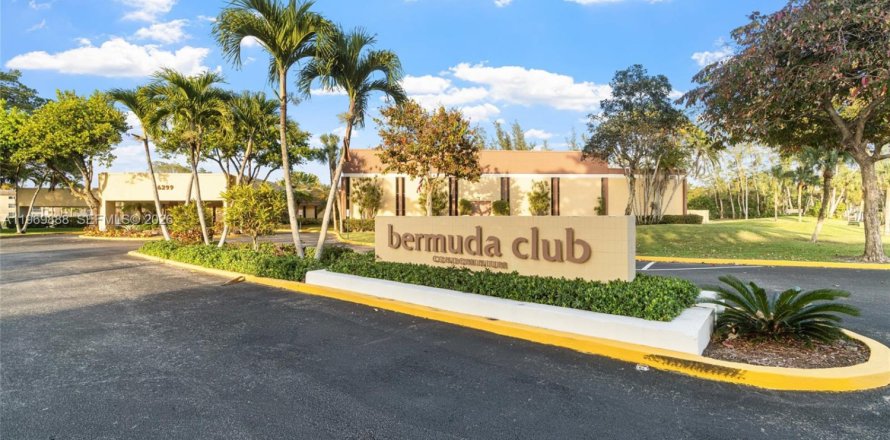 Condo in Tamarac, Florida, 2 bedrooms  № 2030693