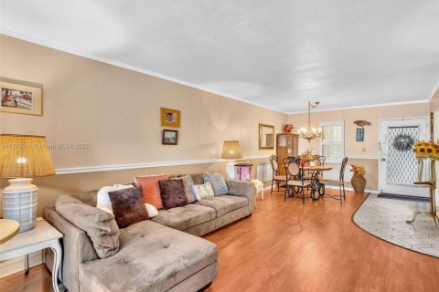 Condo in Lauderdale Lakes, Florida, 1 bedroom  № 1956011 - photo 6