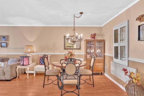 Condo in Lauderdale Lakes, Florida, 1 bedroom  № 1956011 - photo 2