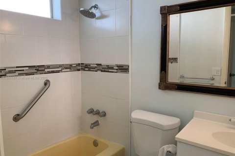 Condominio en venta en Aventura, Florida, 1 dormitorio, 71.35 m2 № 1892865 - foto 14