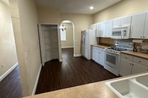 Casa en venta en Lakeland, Florida, 3 dormitorios, 192.87 m2 № 2226657 - foto 8