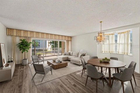 Condo in Saint Petersburg, Florida, 2 bedrooms  № 2237373 - photo 2