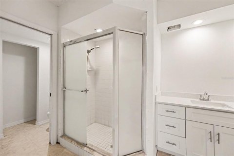 Condo in Saint Petersburg, Florida, 2 bedrooms  № 2237373 - photo 20