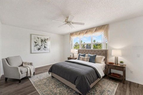 Condo in Saint Petersburg, Florida, 2 bedrooms  № 2237373 - photo 14