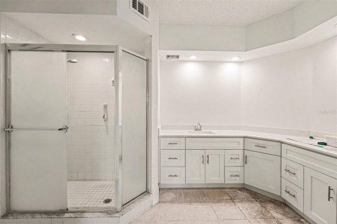 Condo in Saint Petersburg, Florida, 2 bedrooms  № 2237373 - photo 6