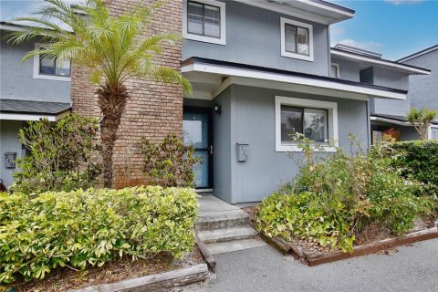 Touwnhouse à vendre à Altamonte Springs, Floride: 2 chambres, 123.37 m2 № 2211339 - photo 2