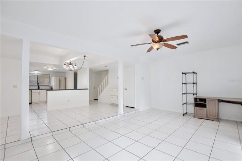 Touwnhouse à vendre à Altamonte Springs, Floride: 2 chambres, 123.37 m2 № 2211339 - photo 10