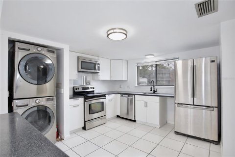 Touwnhouse à vendre à Altamonte Springs, Floride: 2 chambres, 123.37 m2 № 2211339 - photo 5