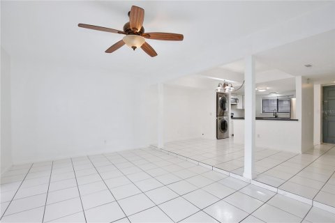 Touwnhouse à vendre à Altamonte Springs, Floride: 2 chambres, 123.37 m2 № 2211339 - photo 11