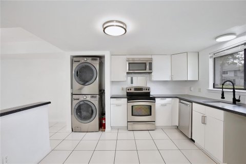 Touwnhouse à vendre à Altamonte Springs, Floride: 2 chambres, 123.37 m2 № 2211339 - photo 4