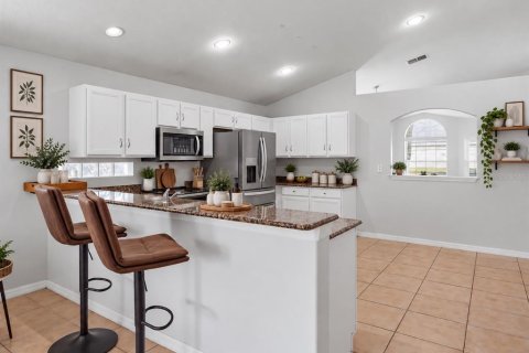Villa ou maison à vendre à Kissimmee, Floride: 3 chambres, 170.66 m2 № 2419016 - photo 9