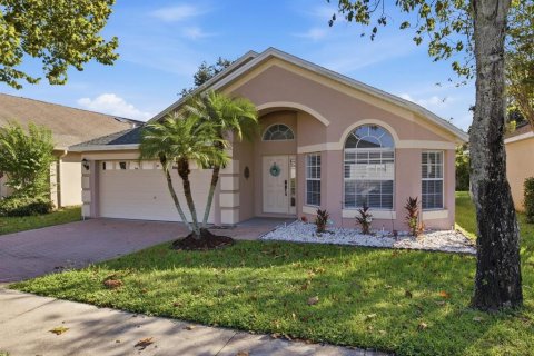 Villa ou maison à vendre à Kissimmee, Floride: 3 chambres, 170.66 m2 № 2419016 - photo 2