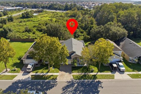 Villa ou maison à vendre à Kissimmee, Floride: 3 chambres, 170.66 m2 № 2419016 - photo 29