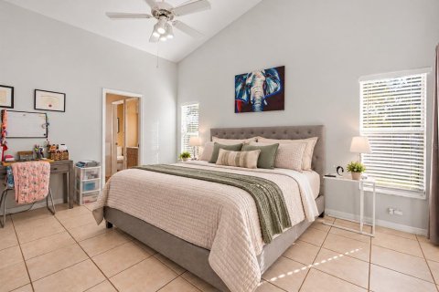 Villa ou maison à vendre à Kissimmee, Floride: 3 chambres, 170.66 m2 № 2419016 - photo 16