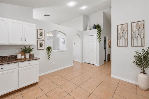 Villa ou maison à vendre à Kissimmee, Floride: 3 chambres, 170.66 m2 № 2419016 - photo 8