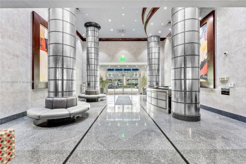 Condo in Fort Lauderdale, Florida, 2 bedrooms  № 1948658 - photo 30