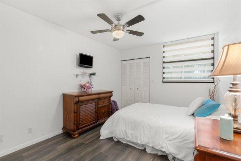 Condominio en venta en Oakland Park, Florida, 2 dormitorios, 85.47 m2 № 2083372 - foto 19