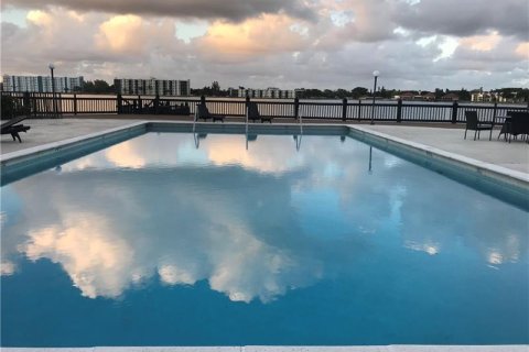 Condominio en venta en Oakland Park, Florida, 2 dormitorios, 85.47 m2 № 2083372 - foto 30
