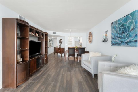 Condominio en venta en Oakland Park, Florida, 2 dormitorios, 85.47 m2 № 2083372 - foto 8