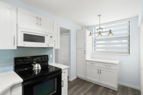 Condominio en venta en Oakland Park, Florida, 2 dormitorios, 85.47 m2 № 2083372 - foto 14
