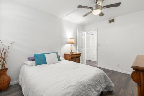 Condominio en venta en Oakland Park, Florida, 2 dormitorios, 85.47 m2 № 2083372 - foto 17