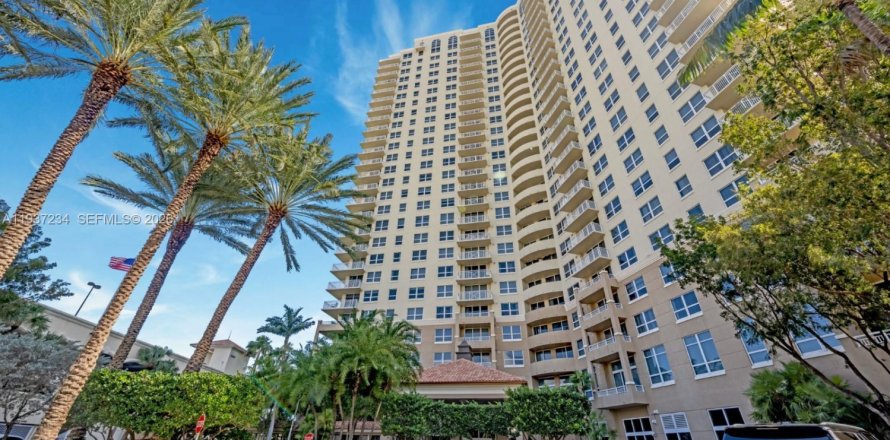 Condominio en Aventura, Florida, 1 dormitorio  № 1995106