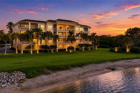 Condo in Lakewood Ranch, Florida, 3 bedrooms  № 2210637