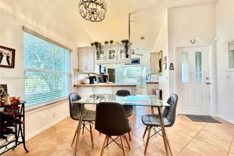 House in Hobe Sound, Florida 2 bedrooms, 104.89 sq.m. № 1478347 - photo 4
