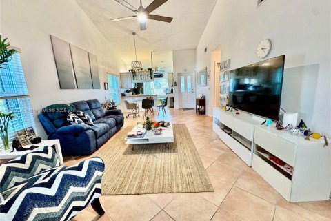 House in Hobe Sound, Florida 2 bedrooms, 104.89 sq.m. № 1478347 - photo 11