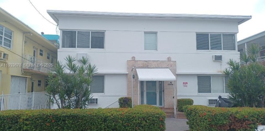 Studio in Miami Beach, Florida № 2035263