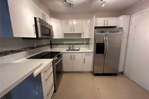 Copropriété à vendre à North Miami, Floride: 1 chambre, 83.61 m2 № 1979733 - photo 1